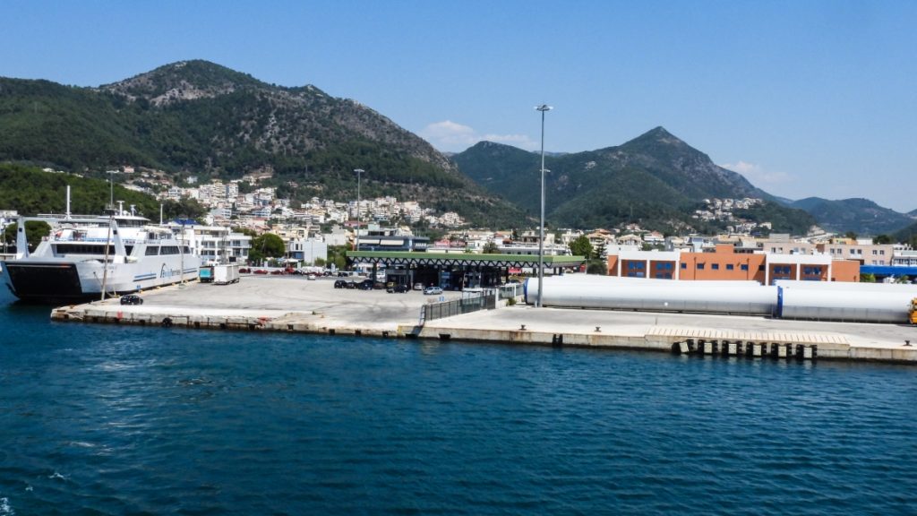 Ηγουμενίτσα: Τραυματίστηκε 30χρονη ανθυποπλοίαρχος – Έπεσε από το πέμπτο κατάστρωμα πλοίου