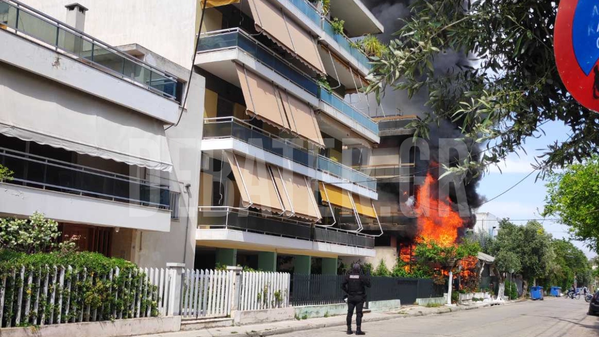 Φωτιά σε κατάστημα με ανταλλακτικά στο Ίλιον: Βίντεο και φωτογραφίες του DEBATER από την πυρκαγιά
