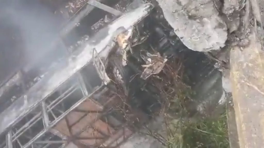 Ισημερινός: Τραγωδία με λεωφορείο που έπεσε σε γκρεμό – 14 νεκροί και δεκάδες τραυματίες