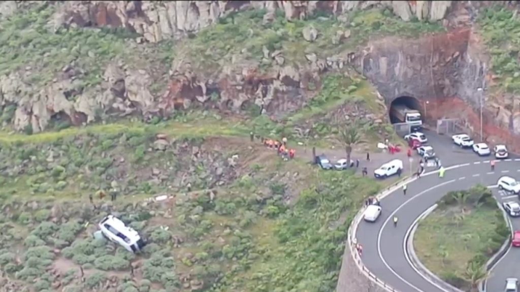 Τραγωδία στα Κανάρια Νησιά: Ένας νεκρός και τρεις σοβαρά τραυματίες από ανατροπή τουριστικού λεωφορείου (Εικόνες& Βίντεο)