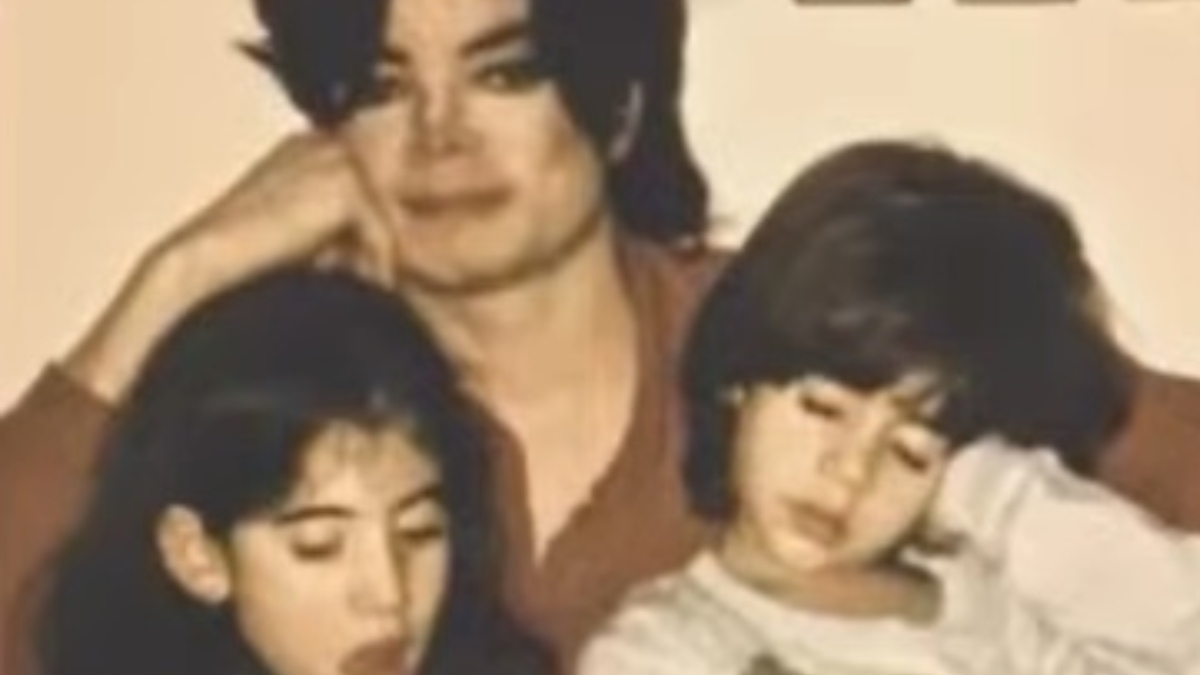 Μάικλ Τζάκσον: Νέα αγωγή για κακοποίηση παιδιών 7 – 8 ετών, τα νάρκωνε και τα βίαζε (φωτογραφία)