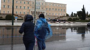 Καιρός: Έρχεται ψυχρό μέτωπο από αύριο – Βροχές, άνεμοι και πτώση της θερμοκρασίας