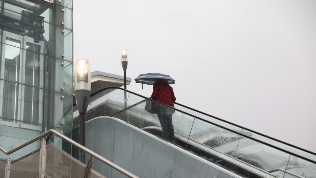 Καιρός: Έρχονται βροχές, καταιγίδες και πτώση της θερμοκρασίας το τριήμερο της Πρωτομαγιάς