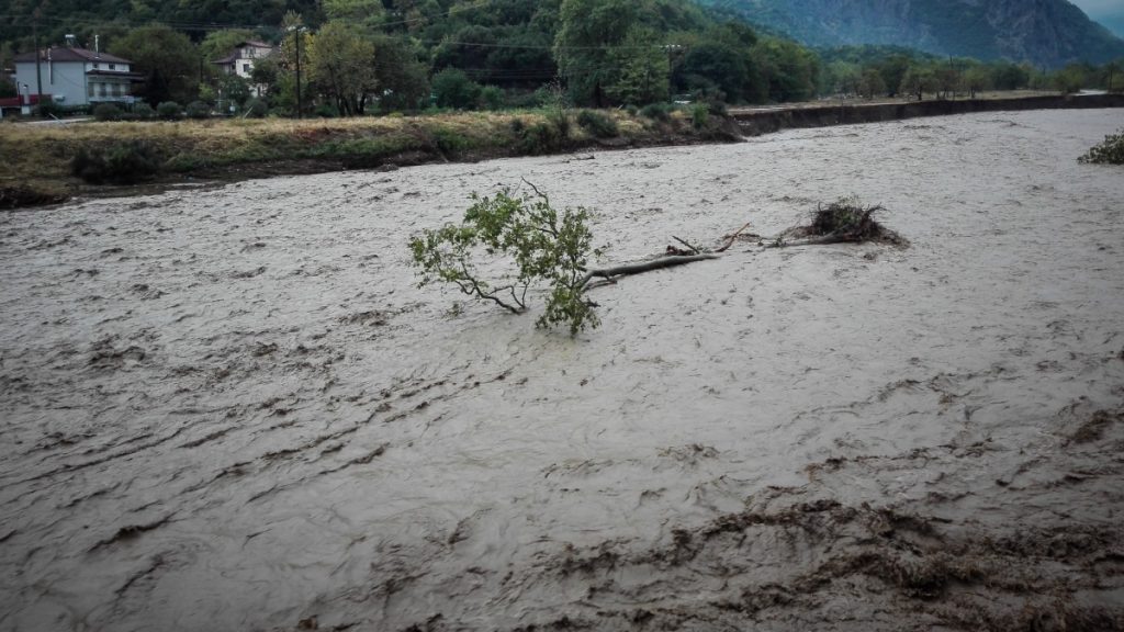 Σε επιφυλακή η Καρδίτσα: Ανεβασμένη η στάθμη των υδάτων σε τέσσερις ποταμούς