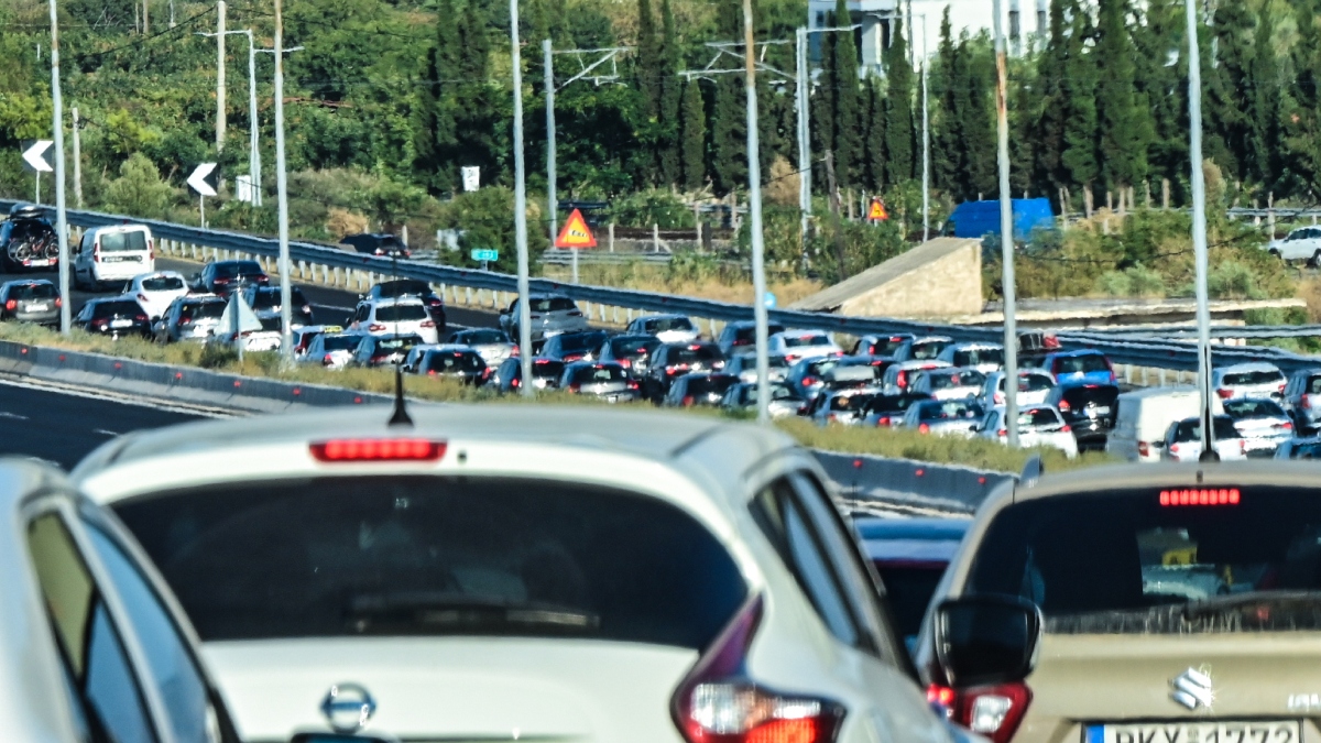 Αυξημένη η κίνηση στην Αθηνών – Κορίνθου – Επιστρέφουν οι τελευταίοι εξοδούχοι του Πάσχα