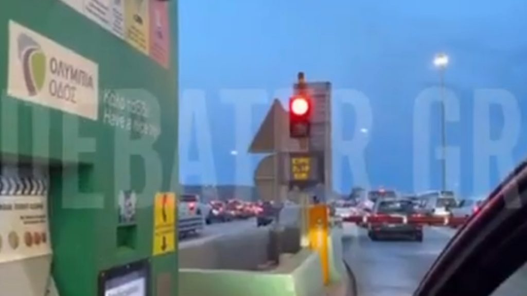 Πάσχα: Η μεγάλη επιστροφή στο κλεινόν άστυ – Άδειασε η Αθήνα, αυξημένη η κίνηση και στα λιμάνια (βίντεο)