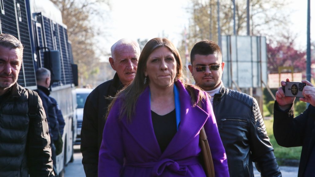 Δίκη για Τέμπη: Νέο βίντεο της Κωνσταντοπούλου – “Τι σας τάξανε; Τόσο πούλημα; Δεν ντρέπεστε;”