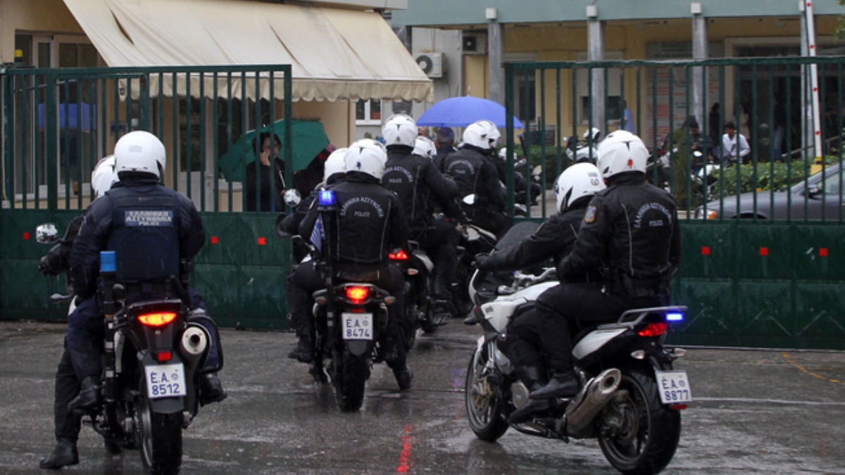 Συναγερμός στο Γενικό Κρατικό Νίκαιας: Ψυχιατρικός ασθενής με όπλο προκάλεσε πανικό – Συνελήφθη από την ομάδα ΔΙΑΣ