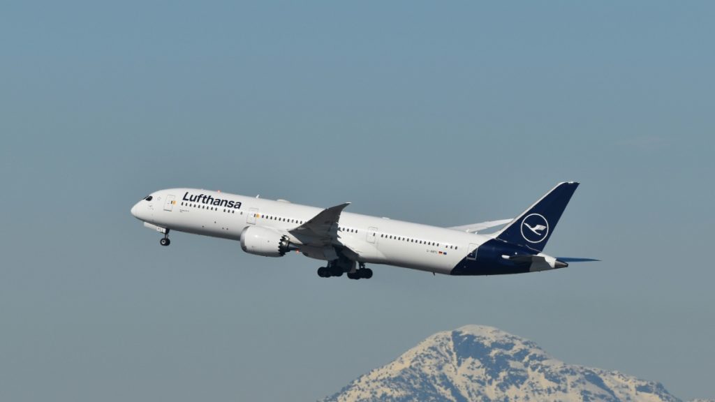 Η Lufthansa “κόβει” 20.000 μη κερδοφόρες πτήσεις μικρών αποστάσεων έως τον Οκτώβριο