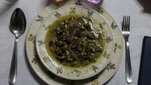 Στα ύψη η ζήτηση για μαγειρίτσα στη Θεσσαλονίκη – Φεύγει μέχρι και στο εξωτερικό κατεψυγμένη