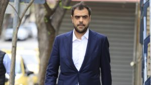 Μαρινάκης: “Mηδενίζουμε τον φόρο για όλους τους νέους έως 25 ετών για κάθε δωρεάν εισιτήριο του κ. Ανδρουλάκη”