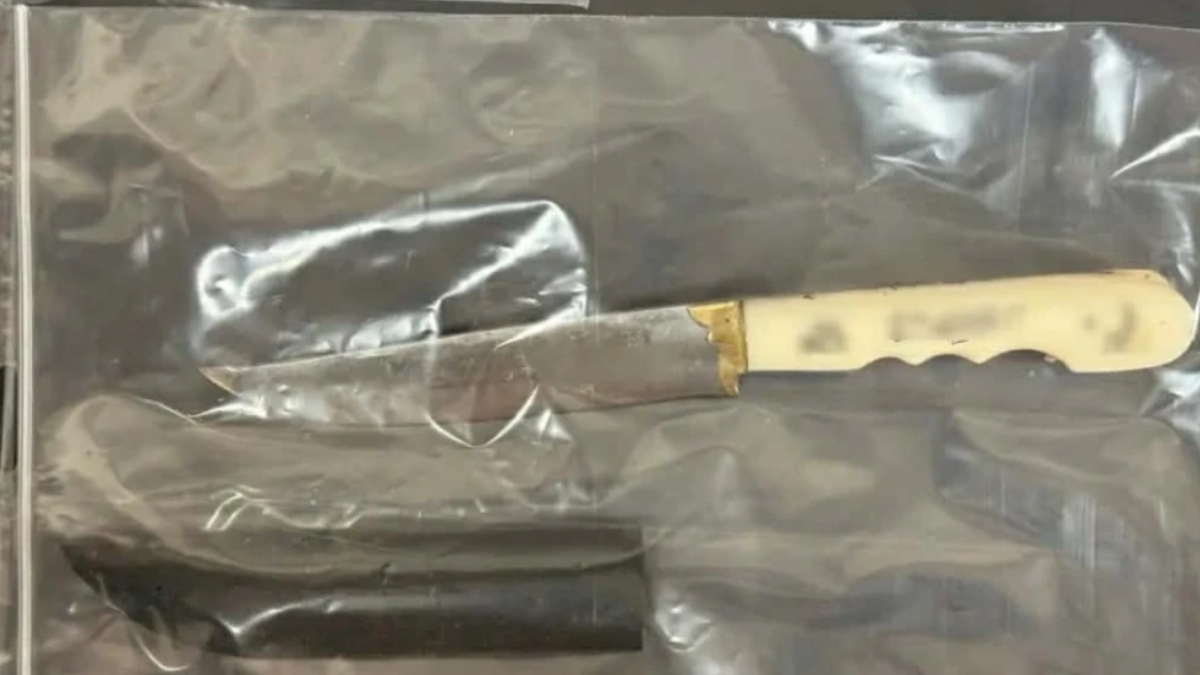 Άγιος Δημήτριος: Αυτό είναι το μαχαίρι μήκους 20 εκατοστών με το οποίο δολοφονήθηκε ο 27χρονος – Τι αποκάλυψε ο καθ’ ομολογίαν δράστης