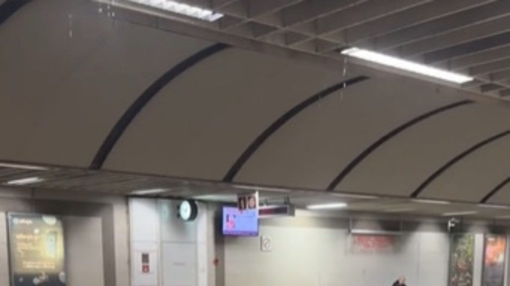 Έσταζε το ταβάνι του μετρό στον Άγιο Ιωάννη – Δείτε το βίντεο