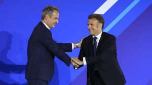 Μητσοτάκης: «Πρότυπο για την Ευρώπη η ελληνογαλλική συνεργασία» -Μακρόν: «Μοντέλο οικονομικής προόδου η Ελλάδα»