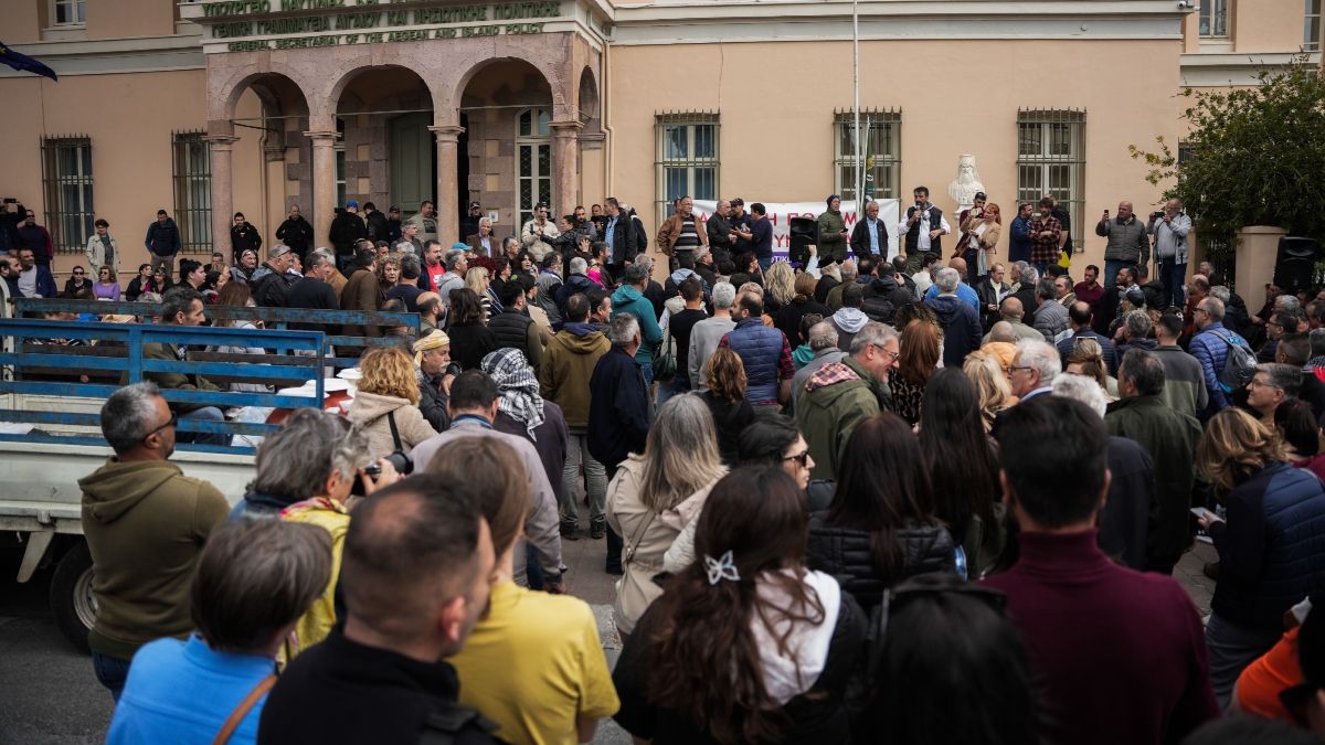 Μυτιλήνη: Σοβαρές ελλείψεις σε βασικά προϊόντα από τις κινητοποίησεις των κτηνοτρόφων