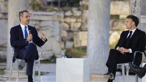 «Ελλάς – Γαλλία – Συμμαχία»: Σφραγίζεται η στρατηγική σχέση Αθήνας και Παρισιού – Το νέο γεωπολιτικό δόγμα στη σκιά της κρίσης