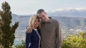 Κυριάκος Μητσοτάκης: Το τρυφερό καρέ με την σύζυγο του Μαρέβα Γκραμπόφσκι στα Χανιά και οι ευχές για το «Χριστός Ανέστη»