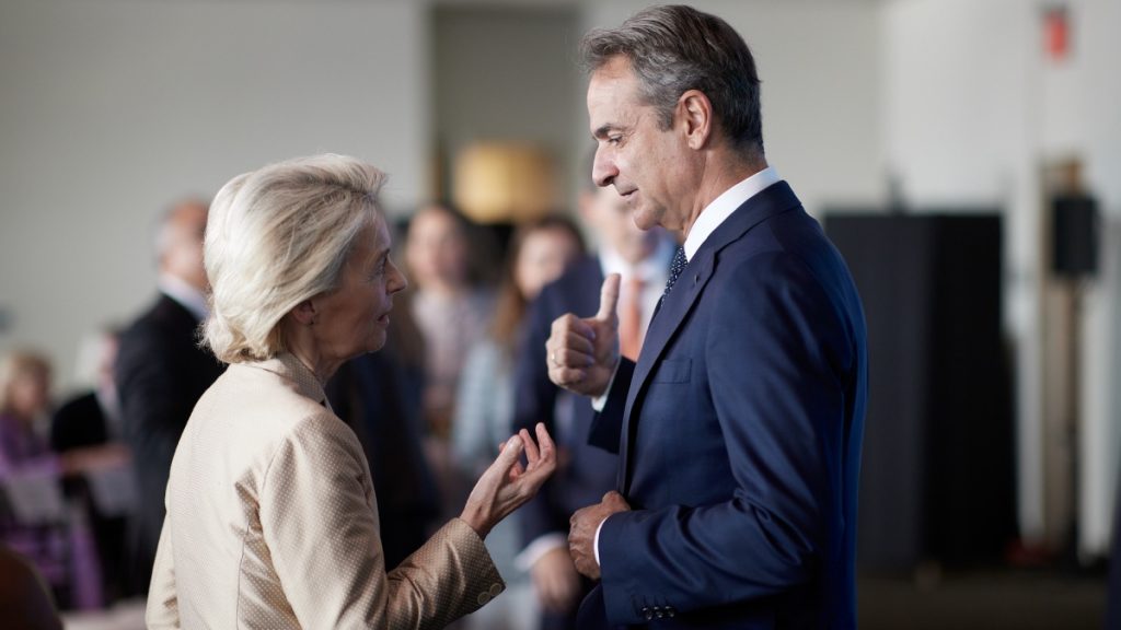 Επιστολή Μητσοτάκη στην Φον ντερ Λάιεν: “Να δημιουργηθεί ευρωπαϊκό πλαίσιο για τον εθισμό των νέων στο διαδίκτυο”