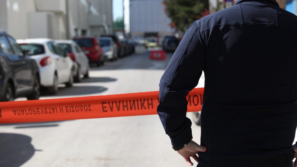 Διακοπή κυκλοφορίας στα Πετράλωνα – Εντοπίστηκαν ύποπτα αντικείμενα (εικόνες)