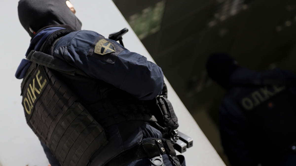 Κέρκυρα: Χειροπέδες σε 23χρονο – Προσπάθησε να ξεφορτωθεί κοκαΐνη σε έλεγχο