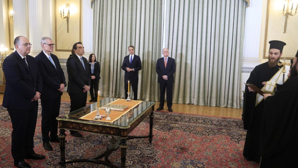 Προεδρικό Μέγαρο: Ορκίστηκαν τα νέα μέλη της κυβέρνησης μετά τον ανασχηματισμό