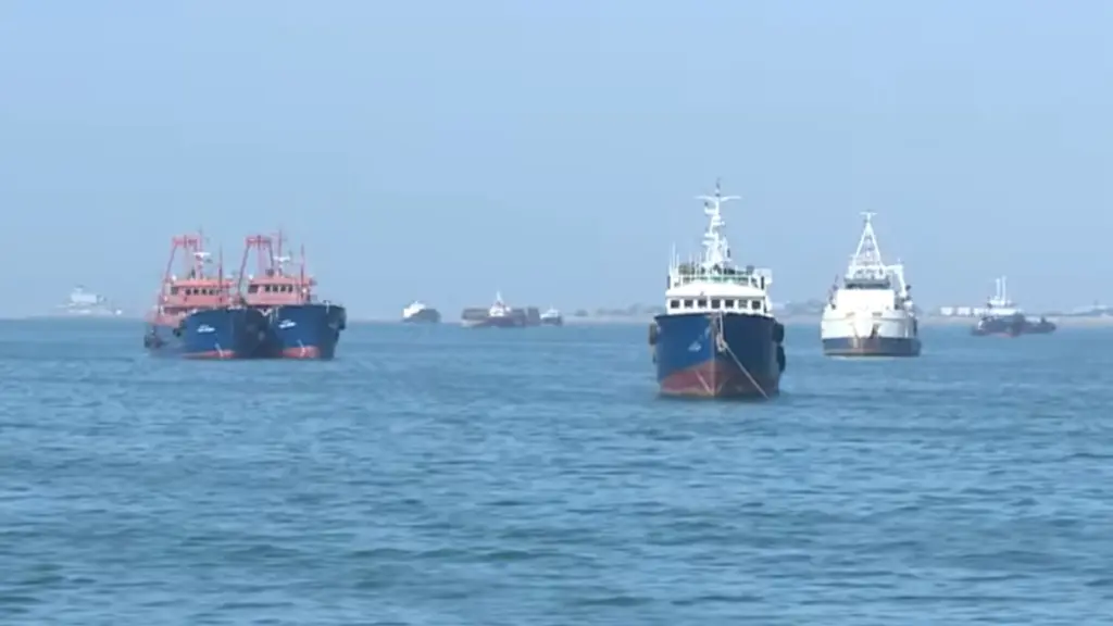 Φορτηγό πλοίο γαλλικών συμφερόντων δέχτηκε ιρανικό πλήγμα στα Στενά του Ορμούζ