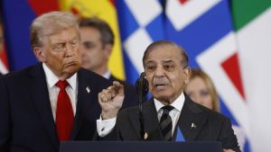 Ανάλυση του BBC: Ο ρόλος του Πακιστάν στην επίτευξη εκεχειρίας – Ο αγαπημένος στρατάρχης του Τραμπ και η αδελφική σχέση με το Ιράν