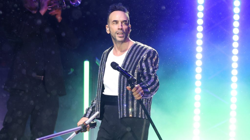 Πάνος Μουζουράκης: Αυτό το καλοκαίρι η βάφτιση του 2ου παιδιού του – Το νησί πού θα γίνει