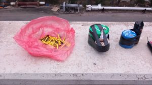 Πειραιάς: Έριξαν κροτίδες σε λεωφορείο εν κινήσει – Μία σύλληψη, κατασχέθηκαν εκρηκτικοί μηχανισμοί και γκαζάκια