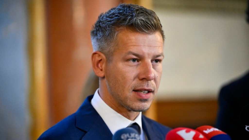 Μαγιάρ: «Θα επαναφέρουμε τη χώρα στο ΔΠΔ και θα εκτελέσουμε το ένταλμα για Νετανιάχου»