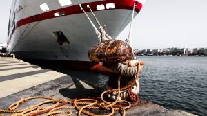 ΠΝΟ: 24ωρη απεργία σε όλες τις κατηγορίες πλοίων την Πρωτομαγιά