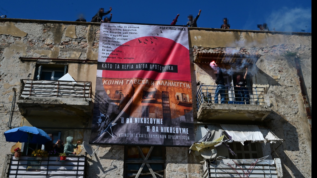 Προσφυγικά στην Λεωφόρο Αλεξάνδρας: “Κανένα σχέδιο κατεδάφισης ή εμπορευματοποίησης” λέει η Περιφέρεια Αττικής