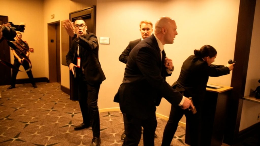 Ανταποκριτής του BBC περιγράφει τα δραματικά λεπτά των πυροβολισμών – «Ήμασταν στα γόνατα, ακούγαμε ουρλιαχτά»