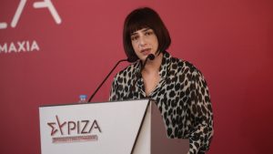 Ράνια Σβίγκου: «Ο Λαζαρίδης παραμένει στη θέση του ως “ρουσφέτι” Μητσοτάκη»