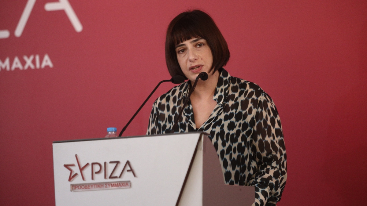 Ράνια Σβίγκου: «Ο Λαζαρίδης παραμένει στη θέση του ως “ρουσφέτι” Μητσοτάκη»