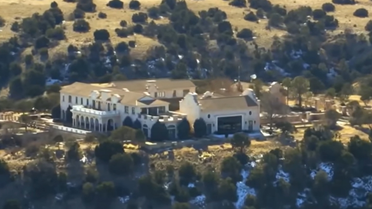 Τζέφρι Έπσταϊν: Νέες καταγγελίες για το Zorro Ranch – Το “κολαστήριο” του χρηματιστή στο Νέο Μεξικό