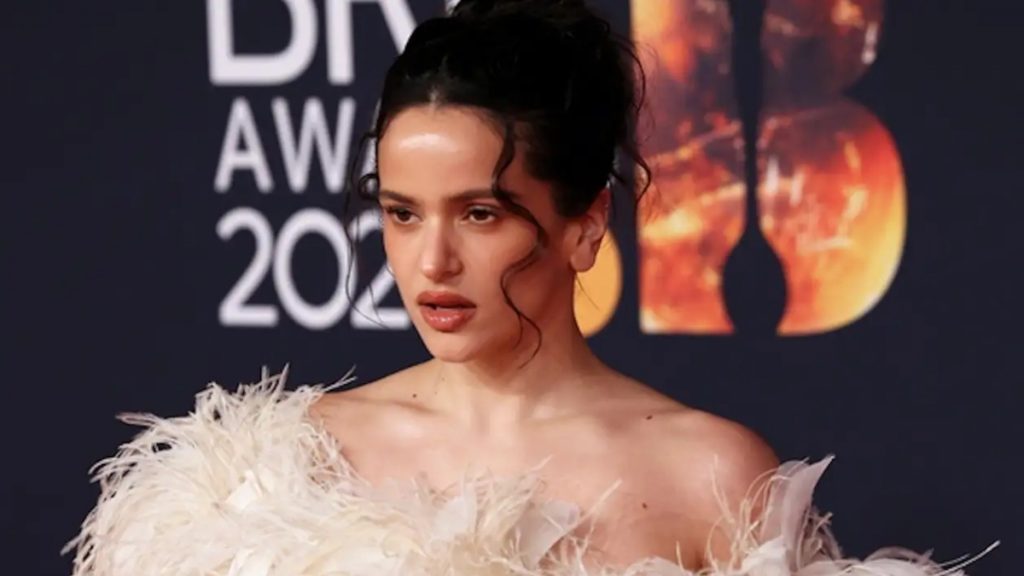 Ροσαλία: Θα βραβευθεί ως Διεθνής Τραγουδοποιός της Χρονιάς στη φετινή τελετή των Άιβορ Νοβέλο