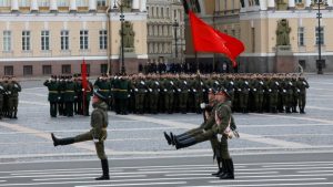 Ρωσία: Χωρίς τεθωρακισμένα η παρέλαση για την Ημέρα της Νίκης στην Κόκκινη Πλατεία της Μόσχας – Φόβοι για ουκρανική επίθεση