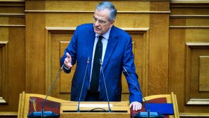 Σαμαράς: “Κυβέρνηση συνώνυμο της διαφθοράς, θέλω να μάθω γιατί παρακολούθησαν το κινητό μου”