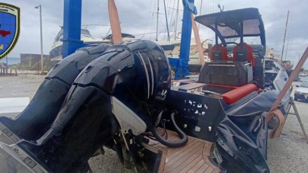 Σάμος: Πώς εξαρθρώθηκε το κύκλωμα διακίνησης μεταναστών – Χρησιμοποιούσαν ως βιτρίνα καταστήματα στο νησί