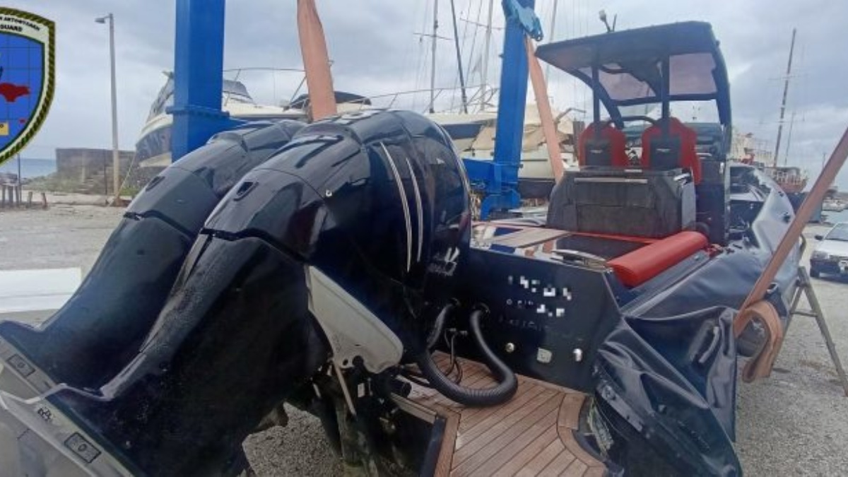 Σάμος: Πώς εξαρθρώθηκε το κύκλωμα διακίνησης μεταναστών – Χρησιμοποιούσαν ως βιτρίνα καταστήματα στο νησί