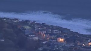 Σεισμός 7,5 Ρίχτερ στην Ιαπωνία: Τσουνάμι 80 εκατοστών χτύπησαν τις ακτές – Αναφορές για “ανθρώπινες απώλειες και ζημιές”