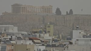 Καιρός: Επιμένει η αφρικανική σκόνη – Σήμερα η πιο δύσκολη μέρα, στους 25 βαθμούς η θερμοκρασία