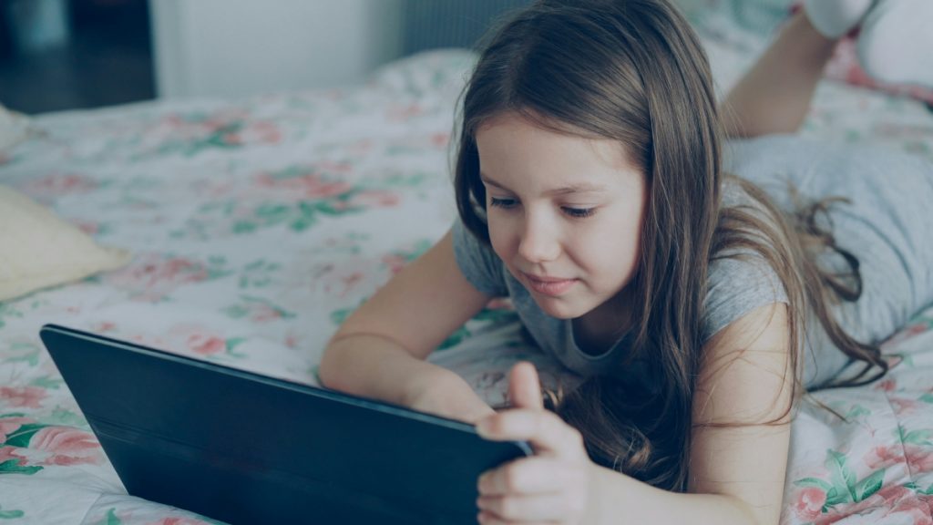 10 ερωτοαπαντήσεις για την απαγόρευση πρόσβασης στα social media ανηλίκων κάτω των 15 ετών