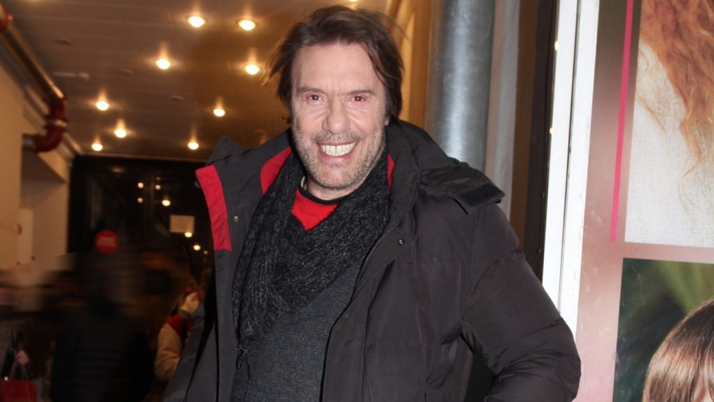 Στράτος Τζώρτζογλου: «Αφήνω ένα ερωτηματικό για το διαζύγιό μου για να έχουμε κάτι να τρωγόμαστε»