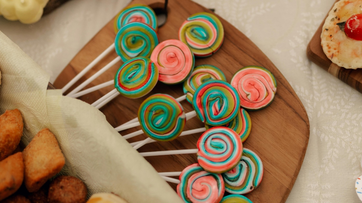 Εορτολόγιο: Ποιοι γιορτάζουν σήμερα 30 Απριλίου