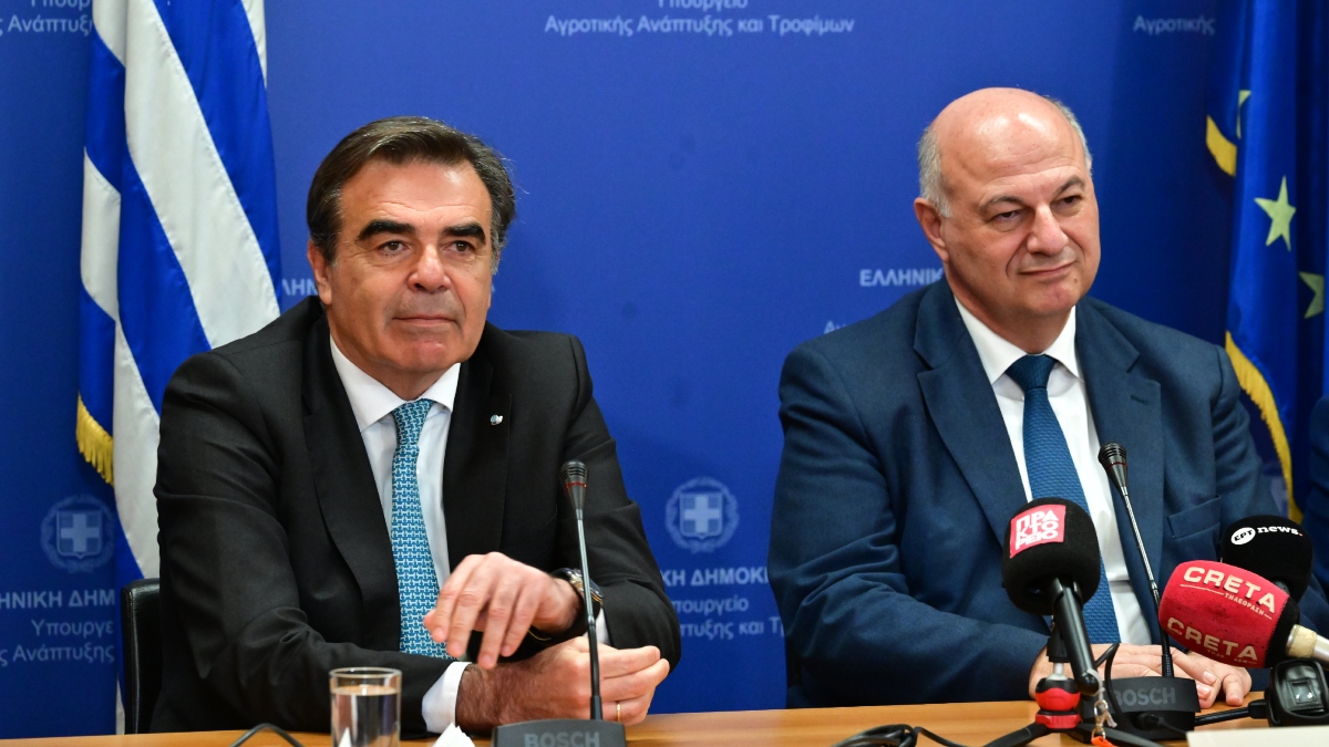 Μαργαρίτης Σχοινάς: «Δεν υπόσχομαι θαύματα αλλά πολλή δουλειά» – Ολοκληρώθηκε η τελετή της παράδοσης – παραλαβής