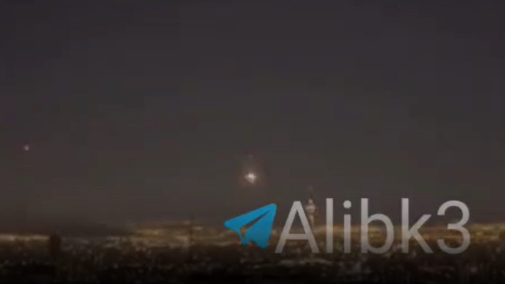 Ιράν: «Ενεργοποιήθηκε η αεράμυνα στην Τεχεράνη» (Βίντεο)