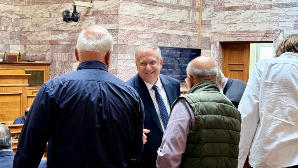 Θεοδωρικάκος: «Ο παραγωγικός μετασχηματισμός απαιτεί διάλογο και συναινέσεις»