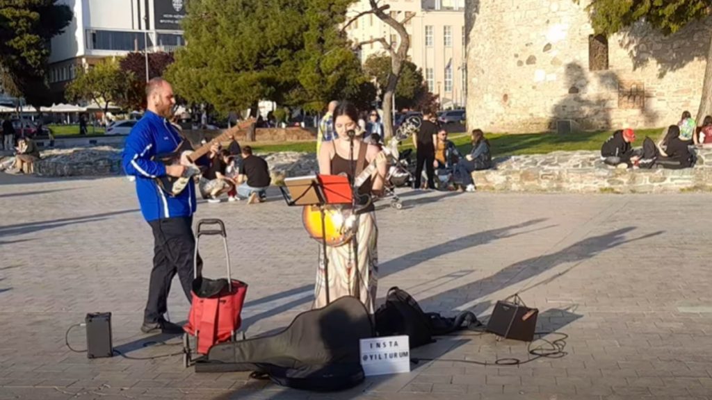 Θεσσαλονίκη: Ο Δήμος θα ανακαλέσει το πρόστιμο των 300 ευρώ σε μουσικούς του δρόμου